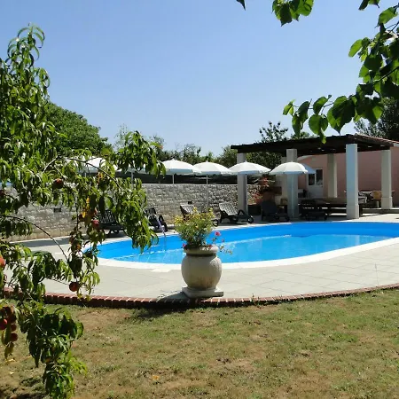 Maran Apartment