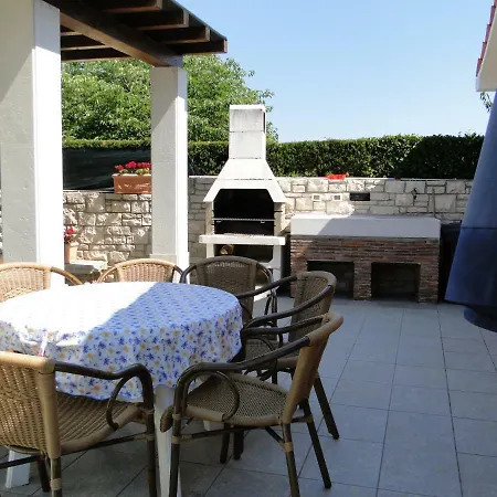 Apartment Maran *