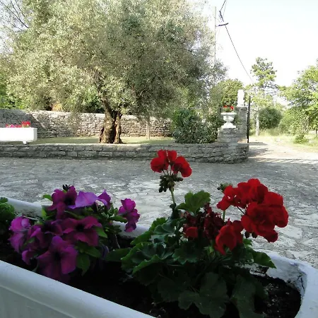 Maran Apartment *