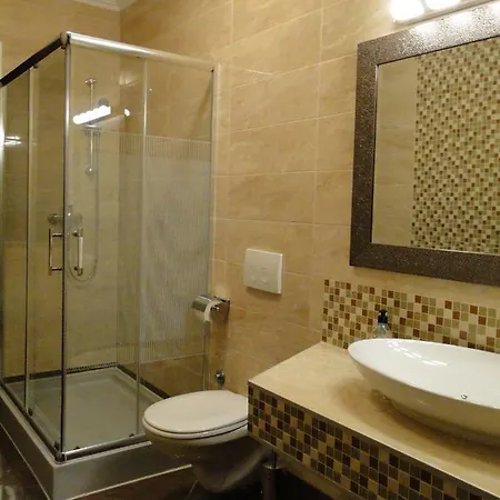 Maran Apartment